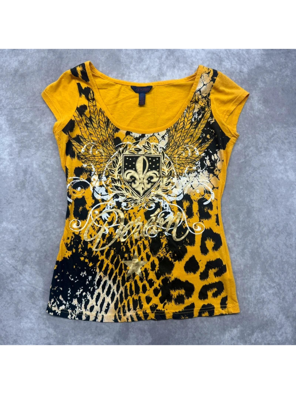 Vintage Y2K Deréon Beyonce Yellow Leopard Gold Foil Graphic Shirt Small NWOT